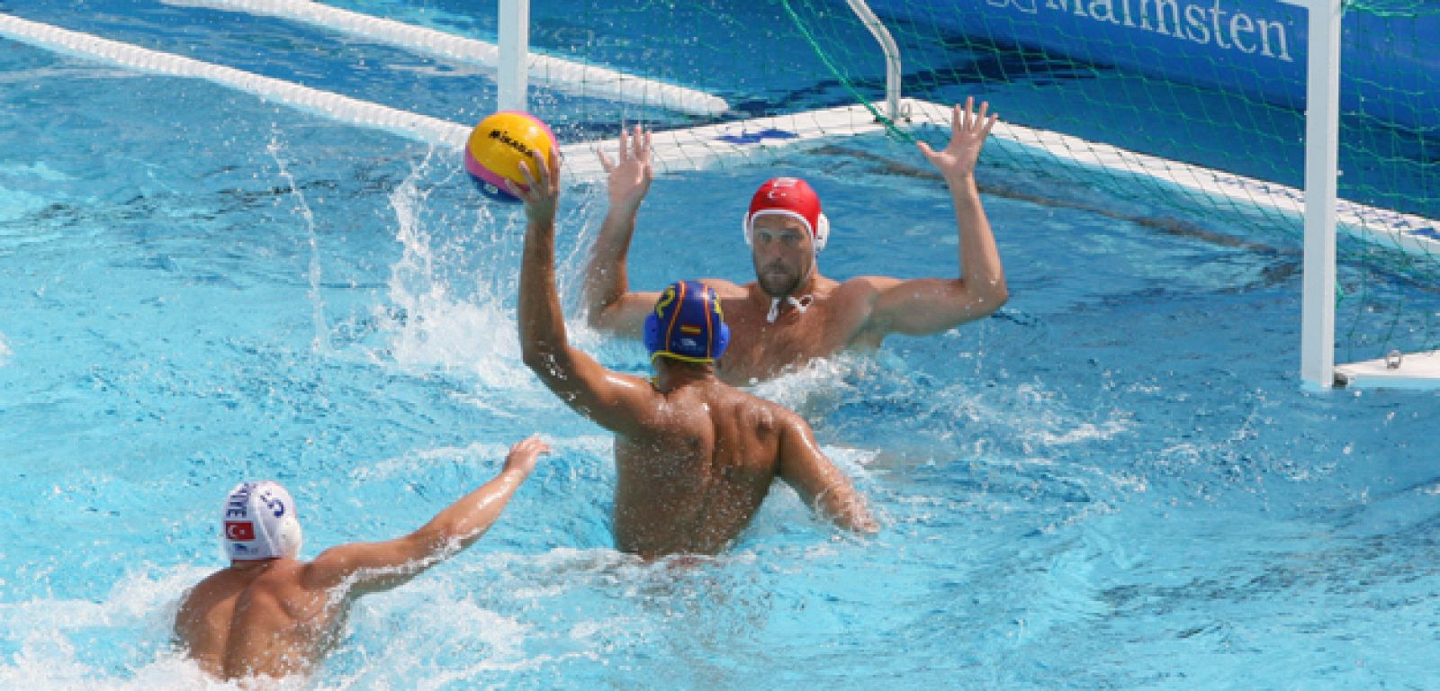 La selección española de waterpolo ha vencido a la turca.