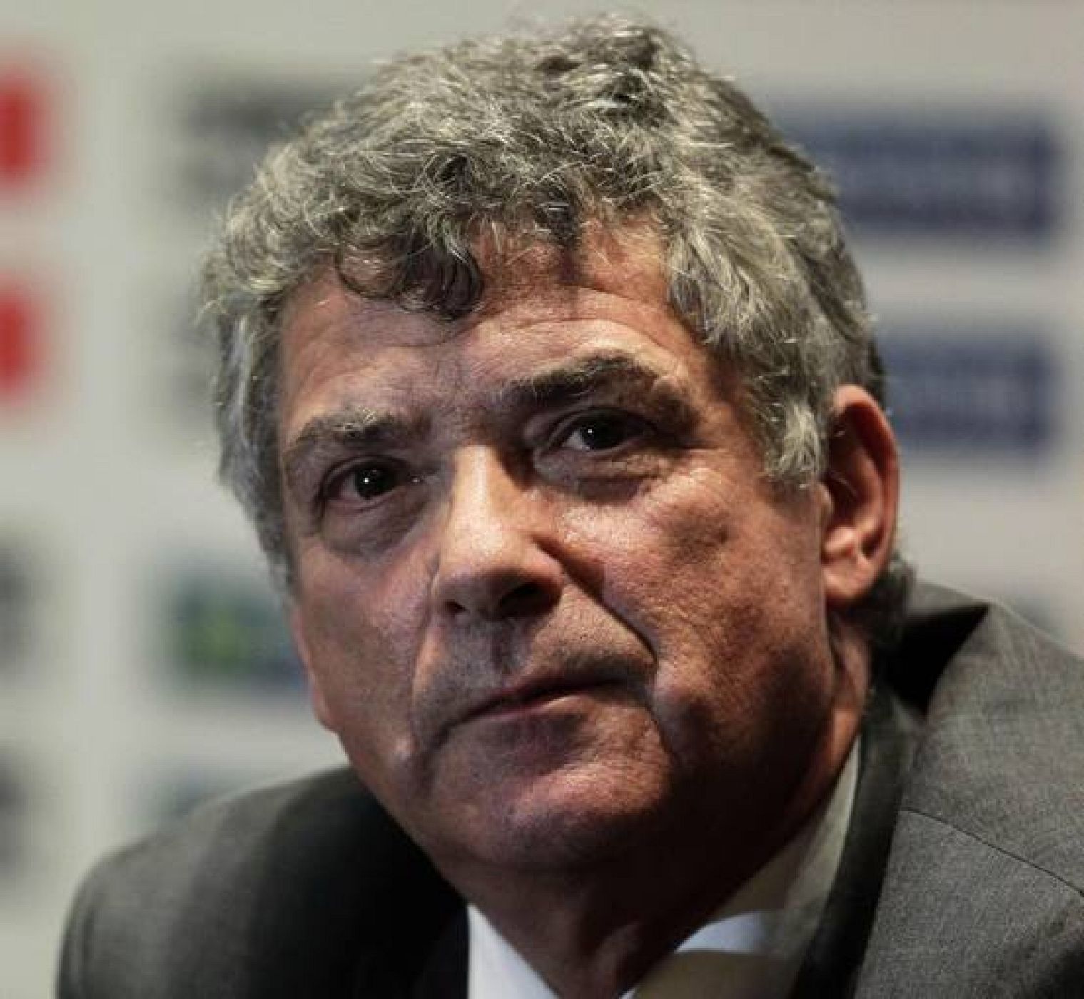 El presidente de la Real Federación Española de Fútbol, Angel Maria Villar, ha valorado el Premio Principe de Asturias en RNE.