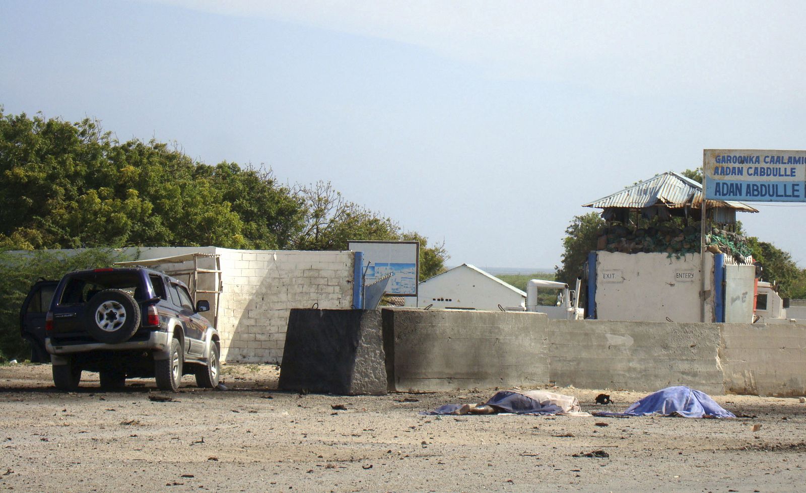 Exteriores del aeropuerto de Mogadiscio tras el ataque