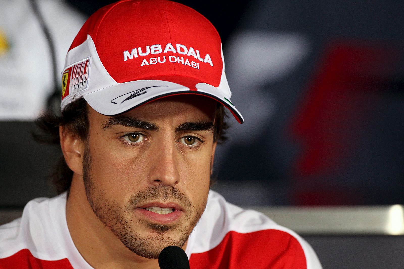 El piloto español de la escudería Ferrari, Fernando Alonso, en rueda de prensa
