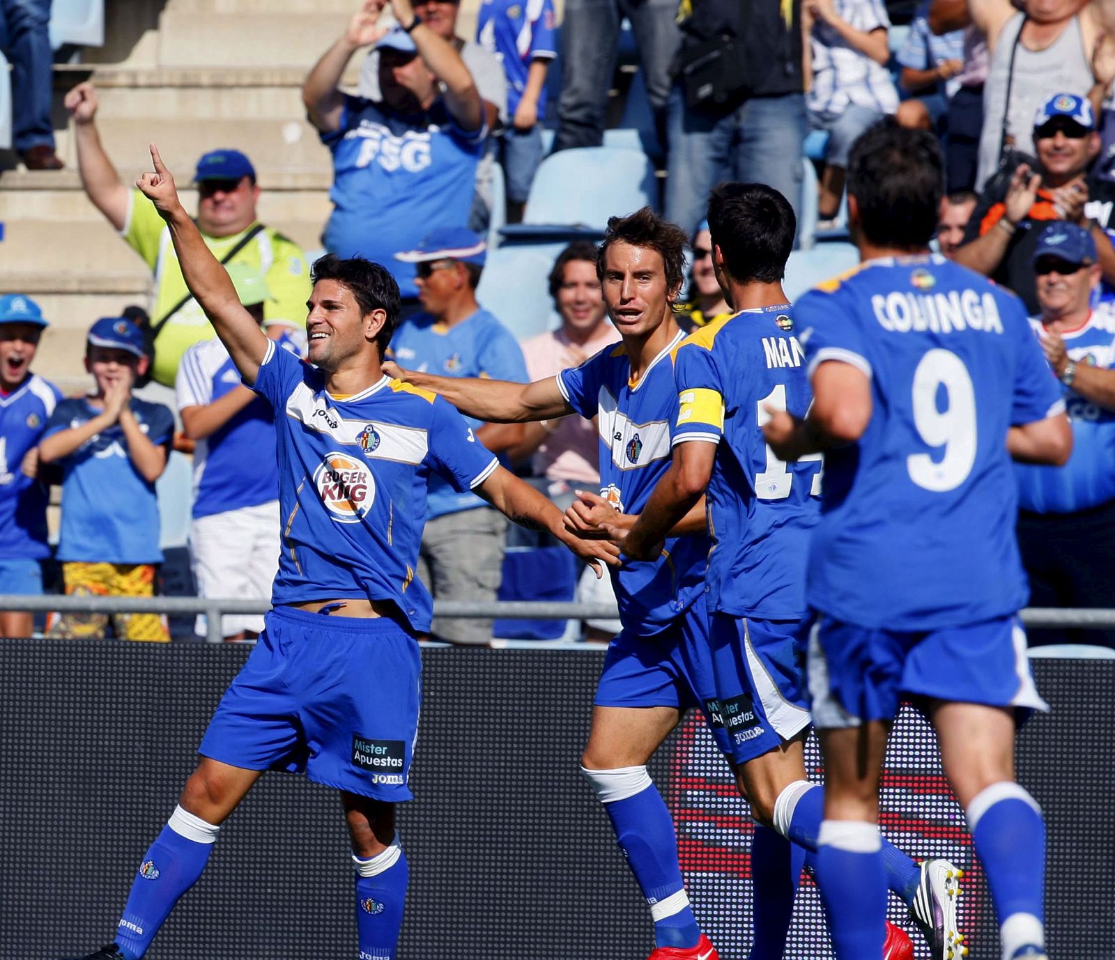 El centrocampista del Getafe CF Jaime Gavilán celebra uno de sus dos goles al Levante en la victoria 'azulona' por 4-1.