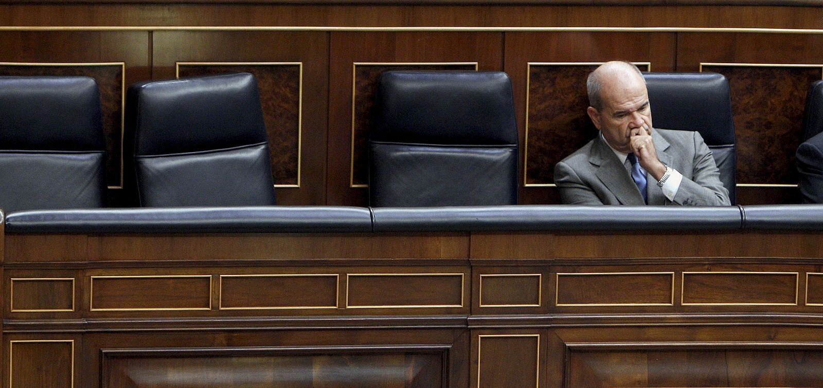 El vicepresidente tercero del Gobierno, Manuel Chaves, en el Congreso de los Diputados.