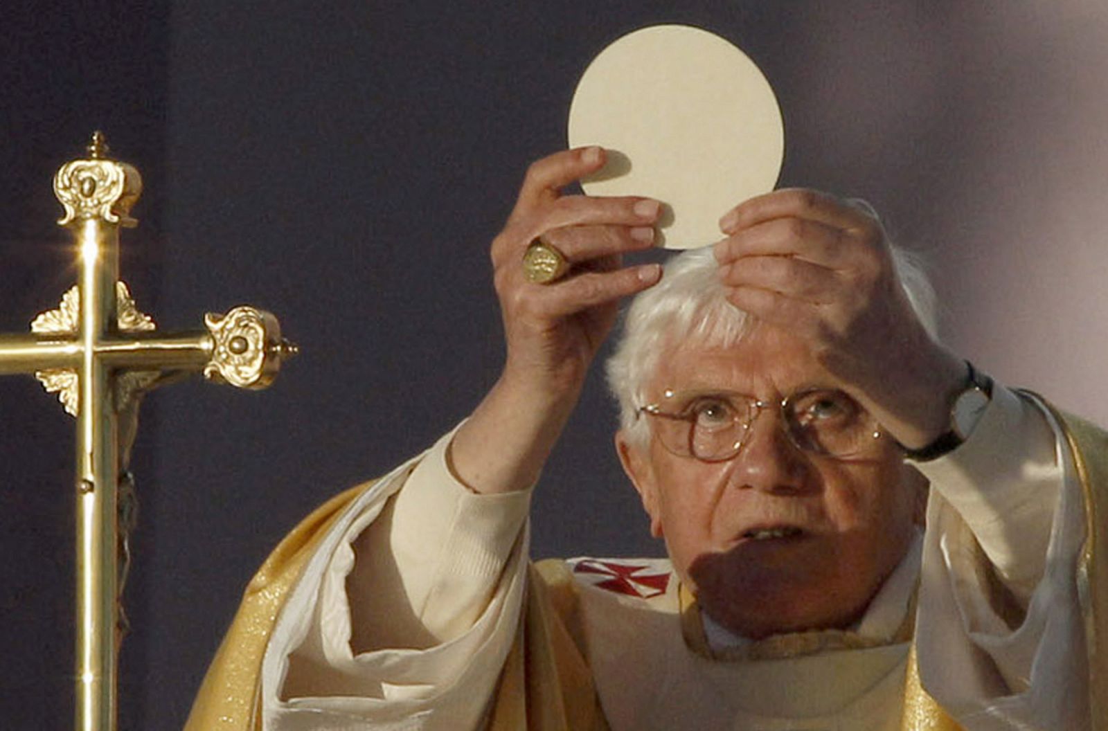 Benedicto XVI durante la homilía en Glasgow