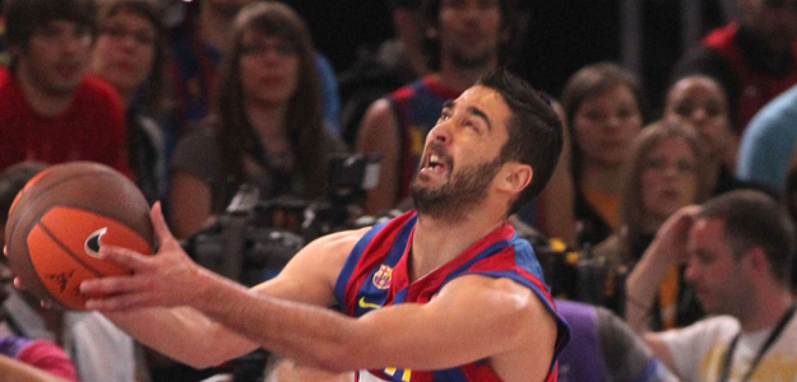 La 'Bomba' Navarro, del regal barcelona, en acción durante un partido de la Liga ACB de la pasada campaña.