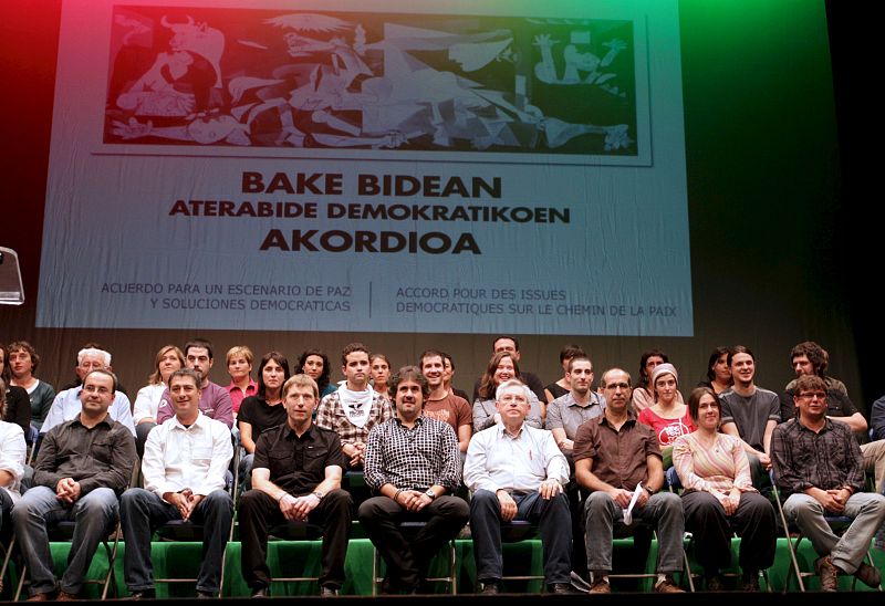 PRESENTACIÓN DOCUMENTO "ACUERDO PARA UN ESCENARIO DE PAZ Y SOLUCIONES DEMOCRÁTICAS".