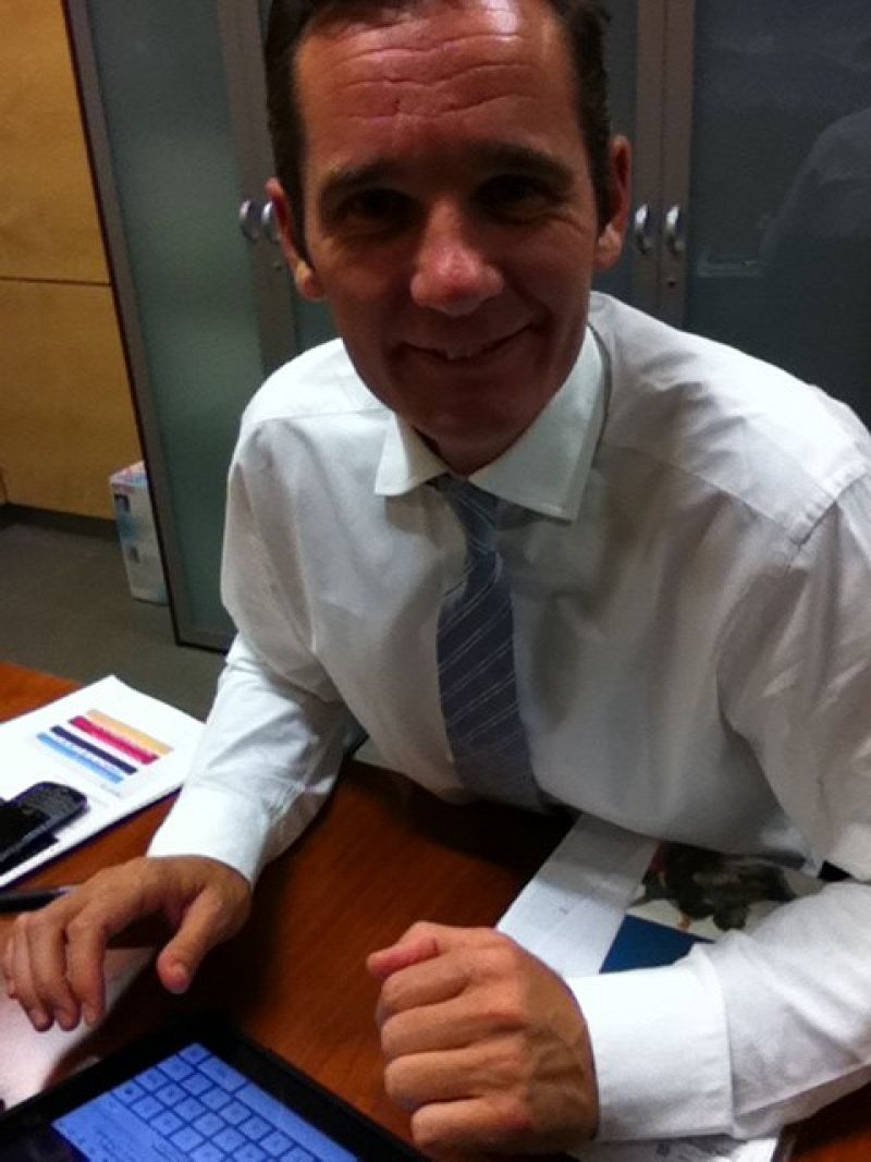 Iñaki Urdangarin probando Twitter