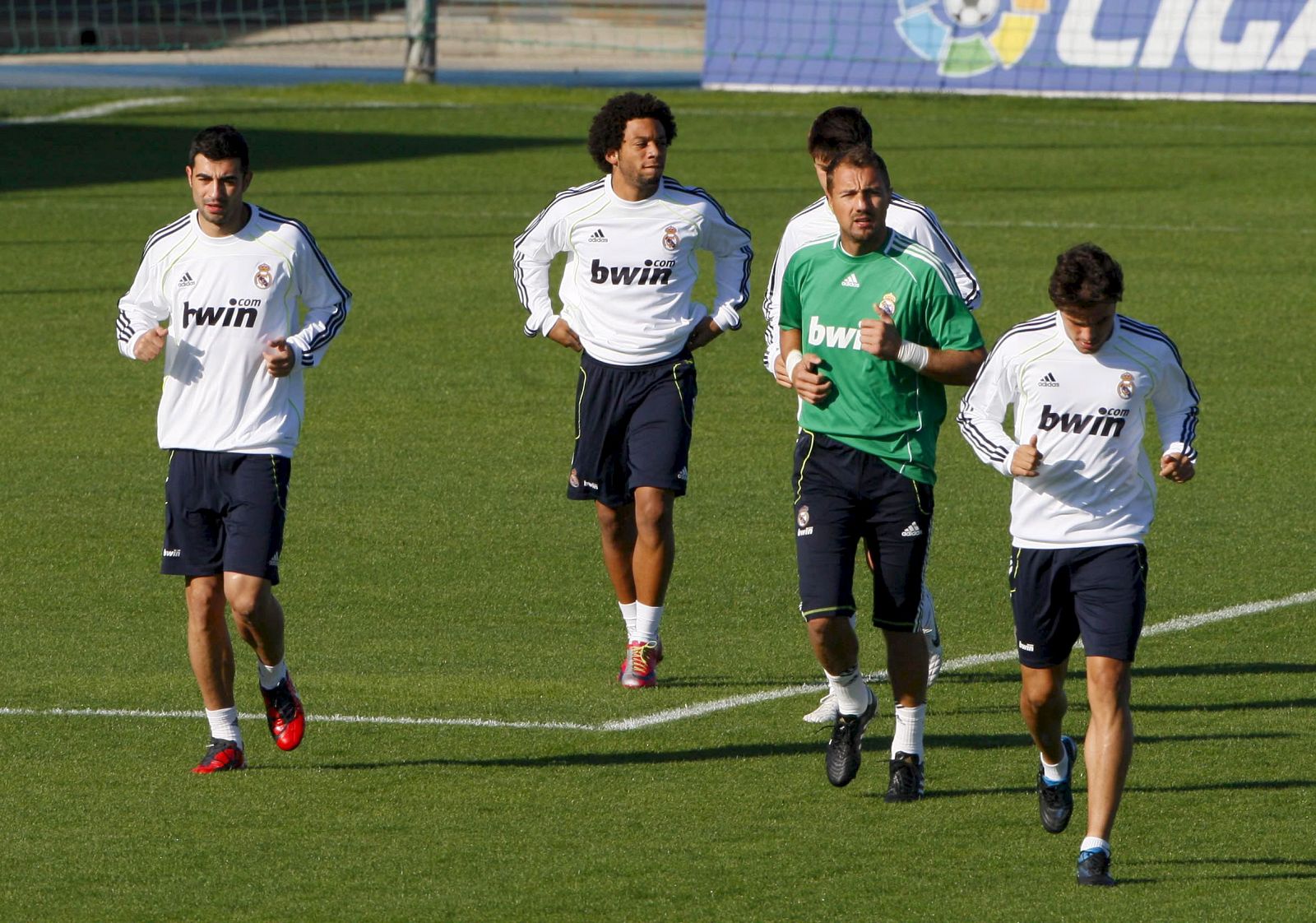 Raúl Albiol, Marcelo Vieira, Jerzy Dudek y Pedro León durante su regreso a los entrenamientos