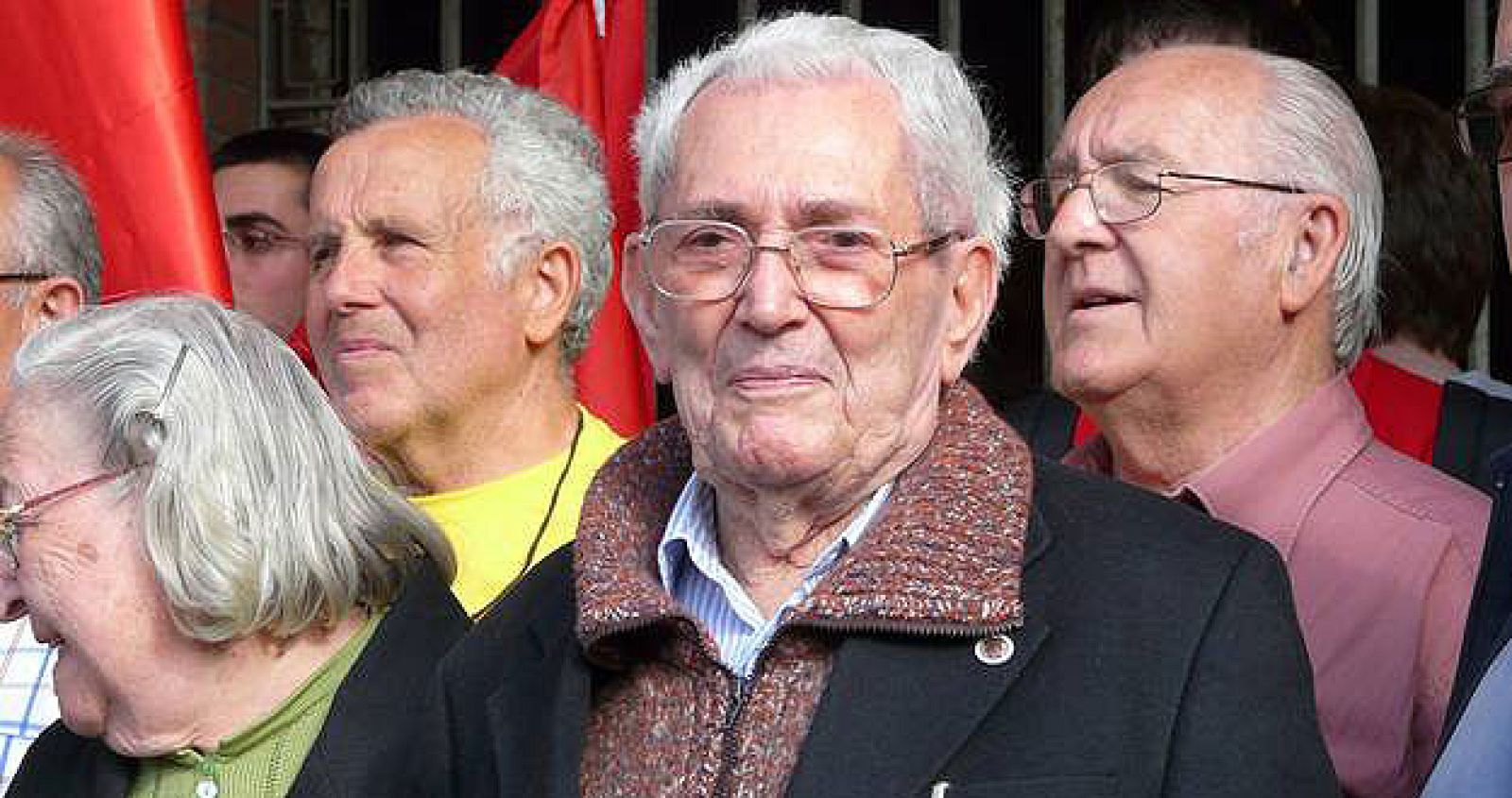 Marcelino Camacho en el acto en el que se descubrió una placa en la cárcel de Carabanchel en recuerdo a los presos políticos.