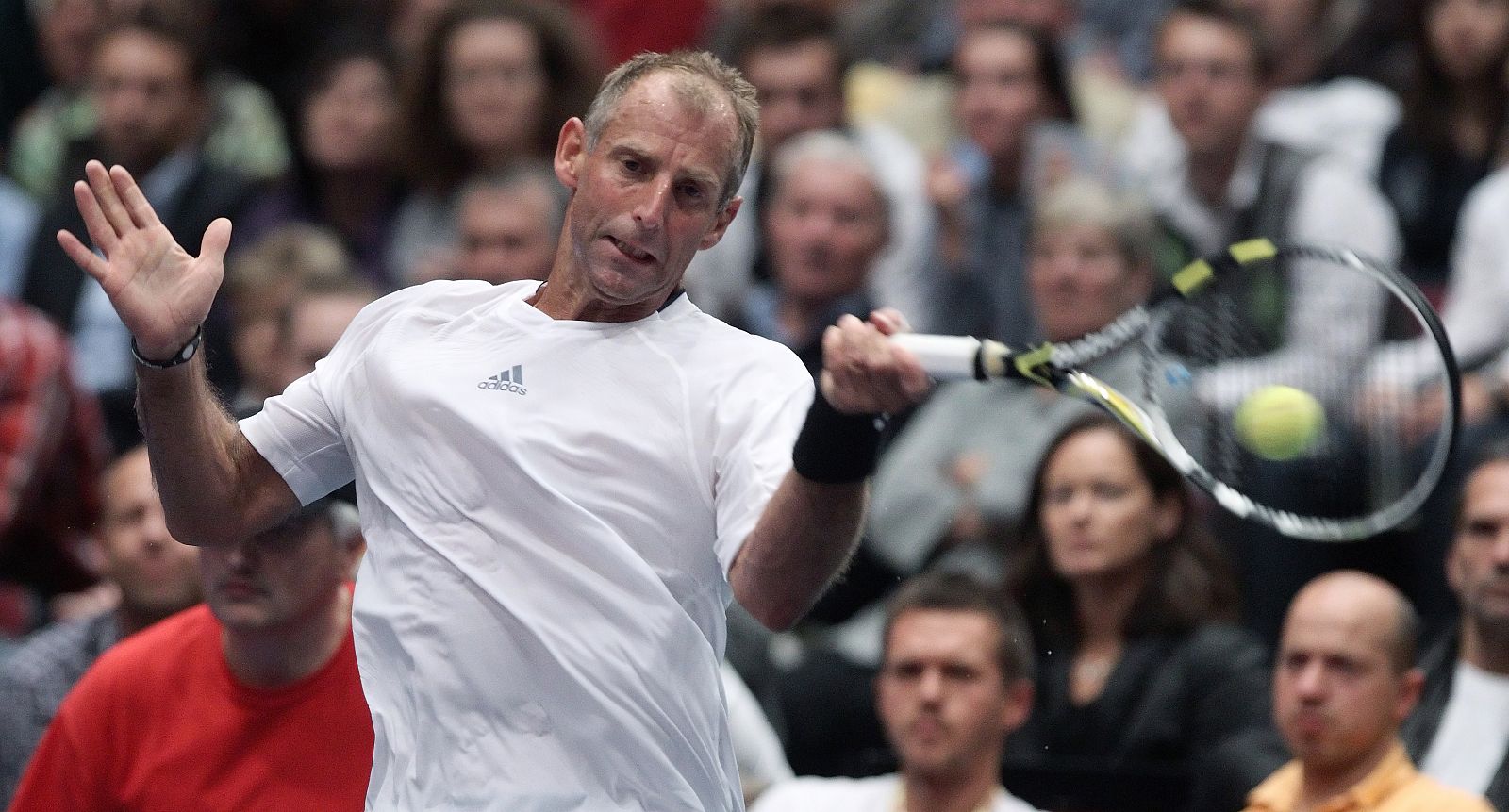 Thomas Muster durante el partido que le enfrentó a Andreas Haider-Maurer en el Vienna Open.