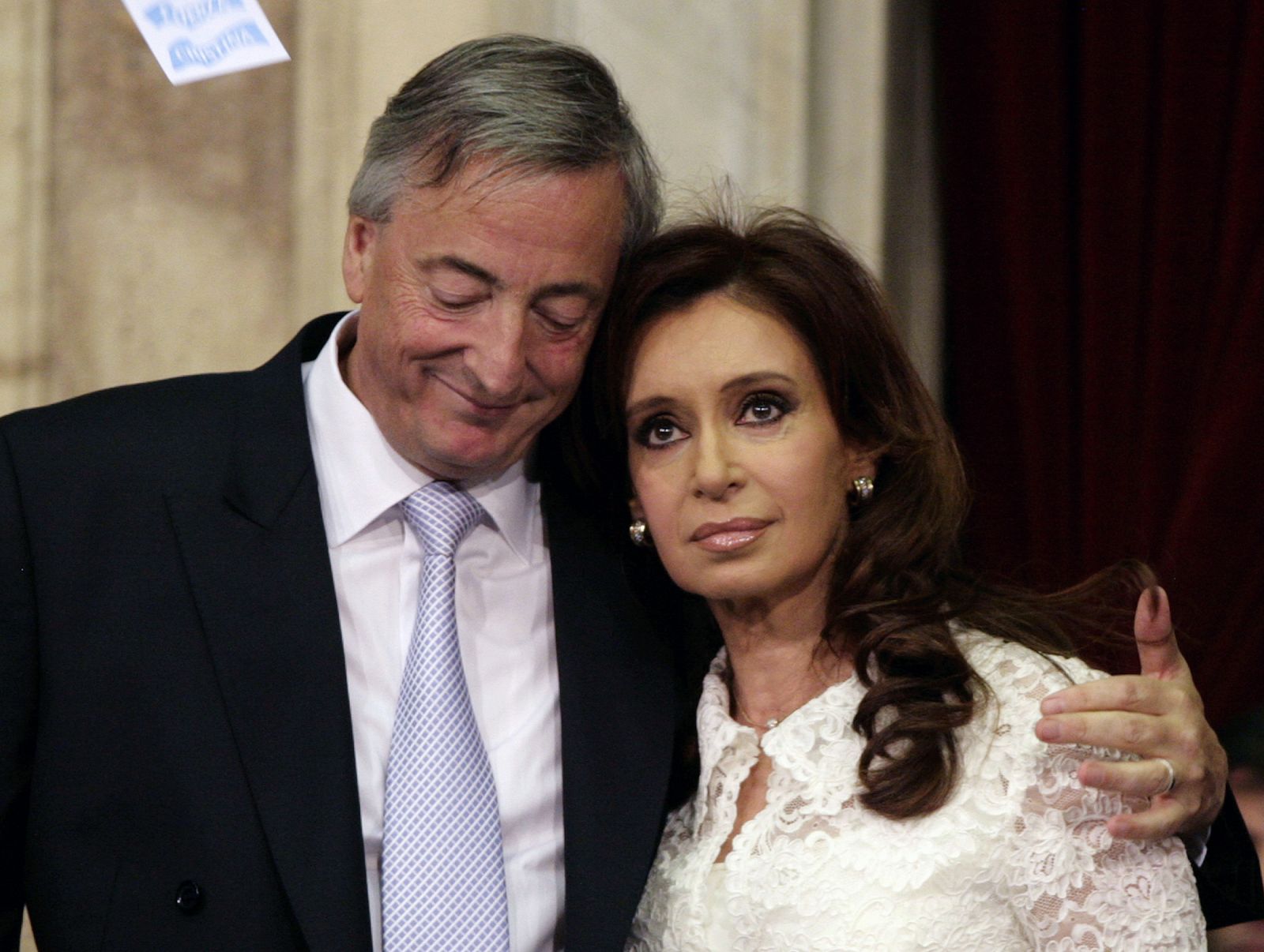 El tándem político de los Kirchner se queda huérfano tras la inesperada muerte del ex presidente argentino.