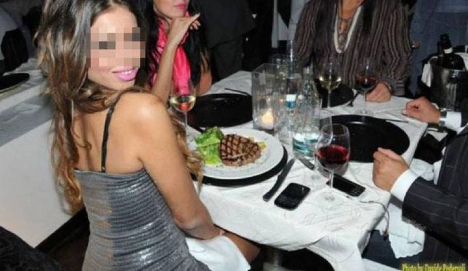  Ruby R. durante una fiesta