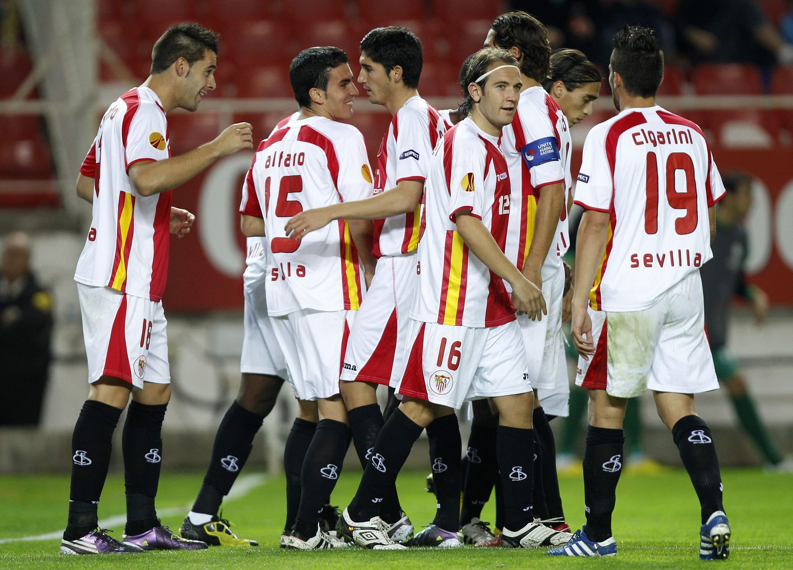 El Sevilla celebra un gol en competición europea.