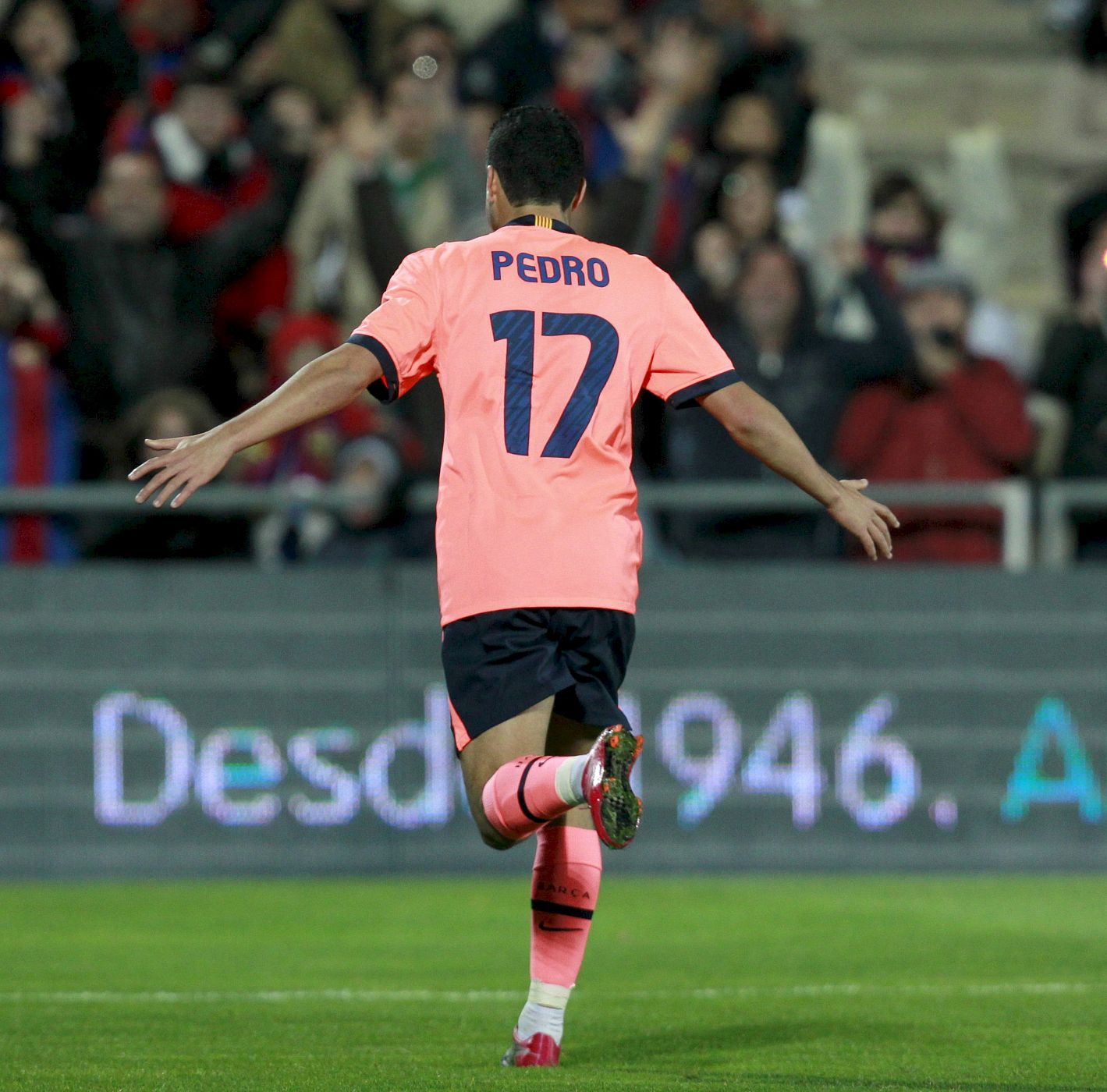 El delantero del Barcelona Pedro Rodríguez celebra el gol conseguido ante el Getafe, el tercero para los azulgrana.