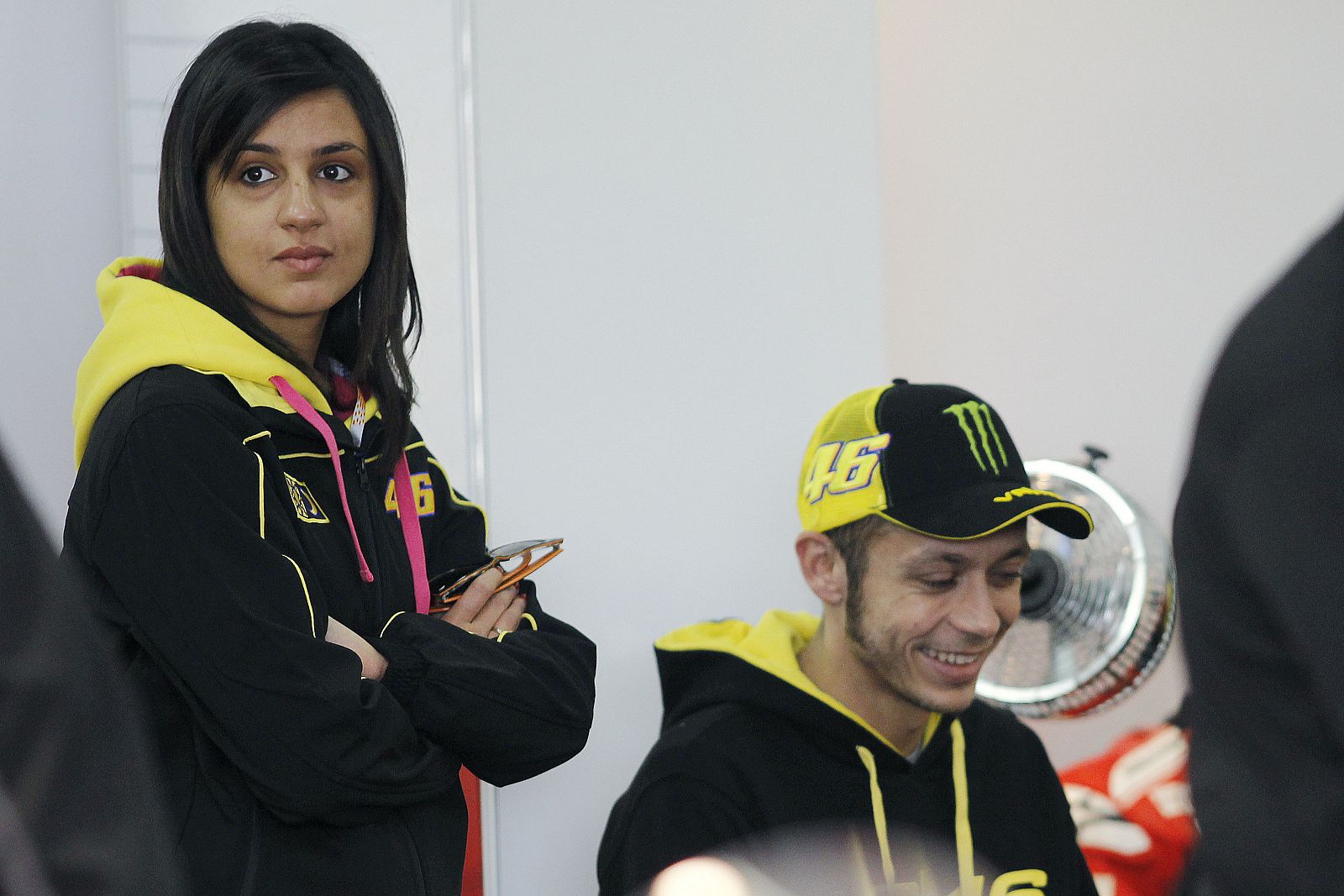 Valentino Rossi, junto a Marwa Klebi.