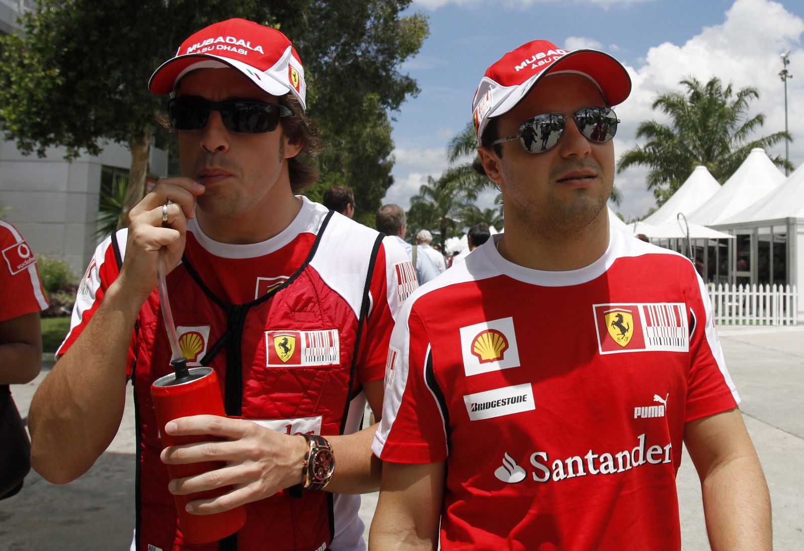 Los dos pilotos de Ferrari: Felipe Massa y Fernando Alonso.