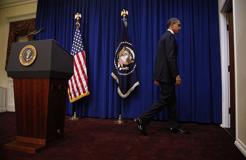 Obama, tras anunciar que el sueldo de los funcionarios federales se congelará durante dos años