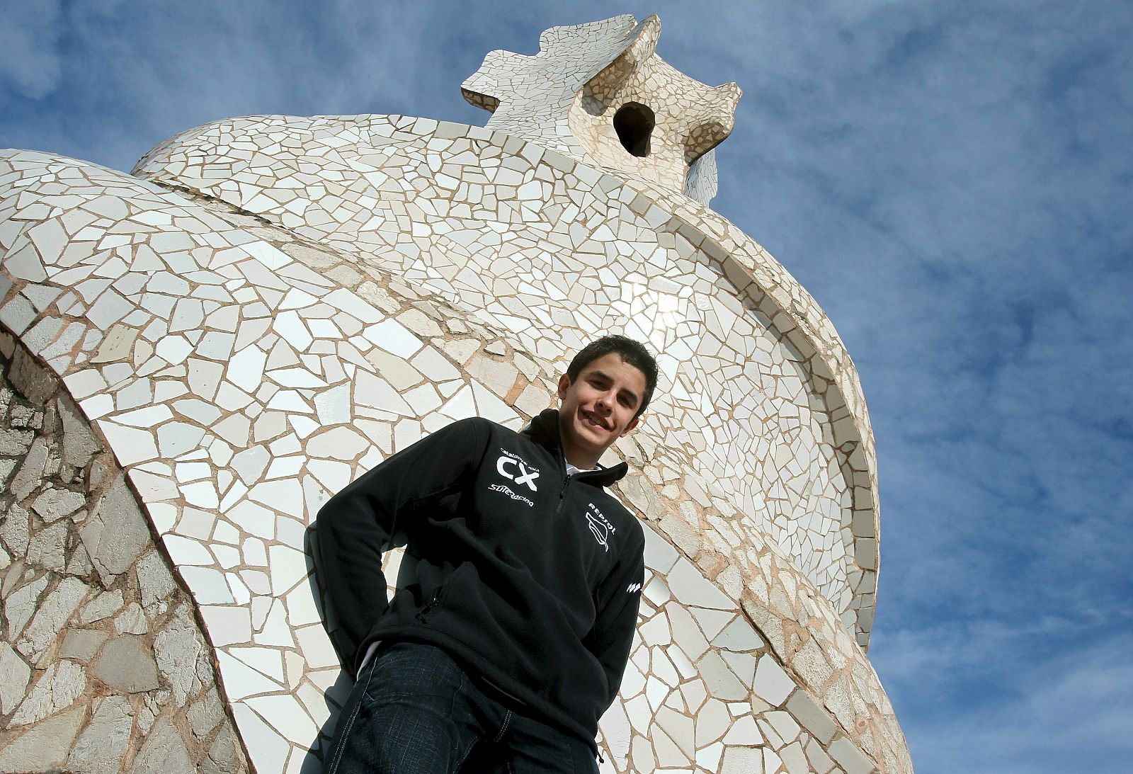 Marc Márquez en el edificio gaudiniano de la Pedrera.