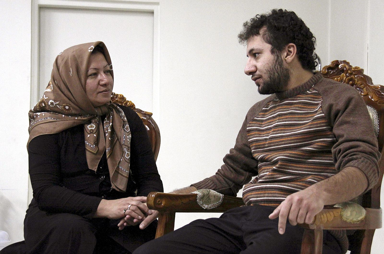 Imagen cedida por la cadena iraní Press TV de Sakineh Mohammadi Ashtiani tomada el 4 de diciembre de 2010