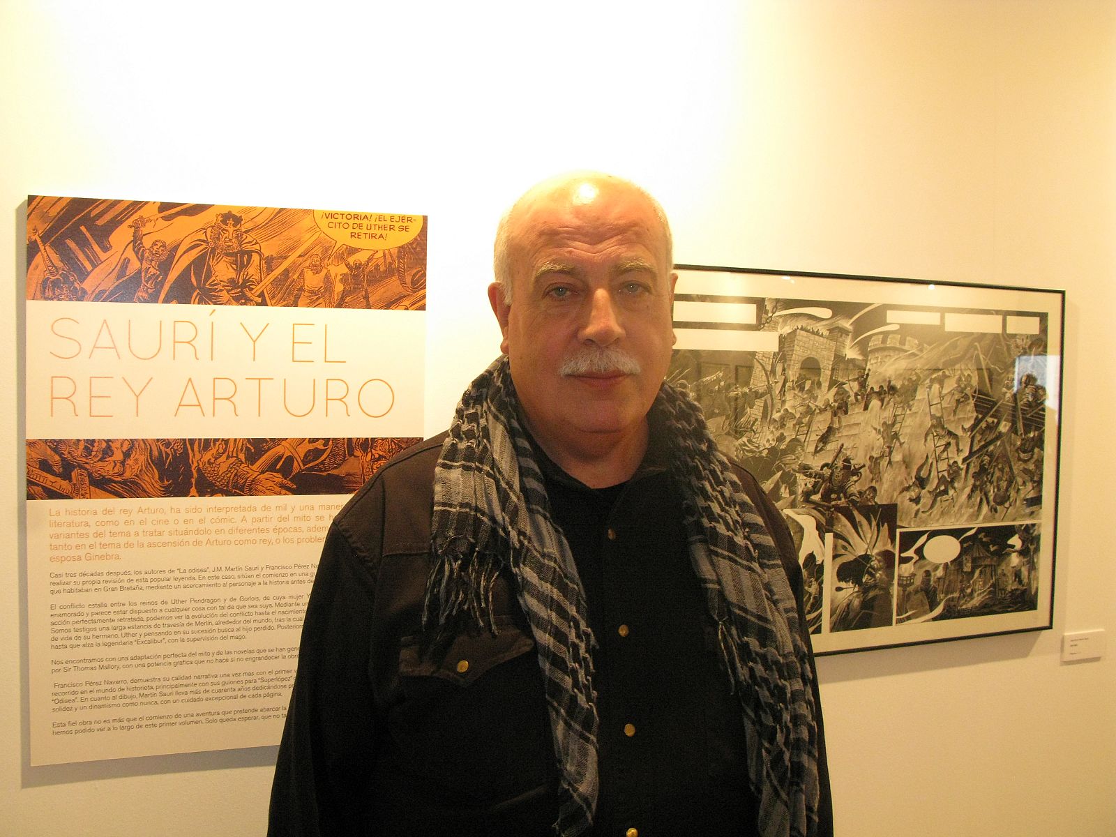 José María Martín Saurí en la exposición dedicada a sus originales de 'Arturo' en Expocómic