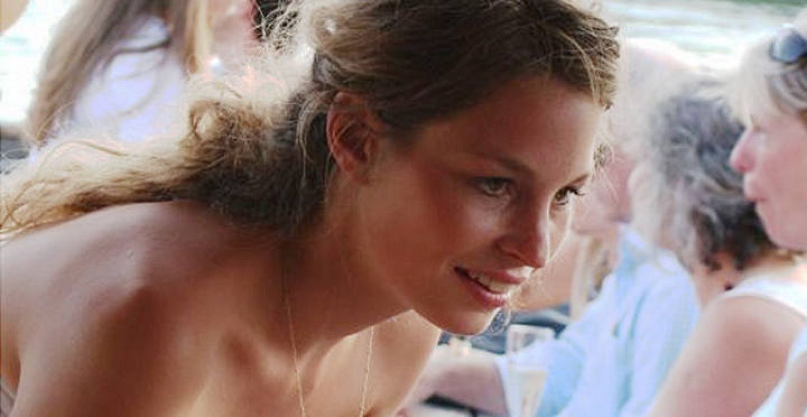 Anna Rossinelli, representante de Suiza en Eurovisión 2011