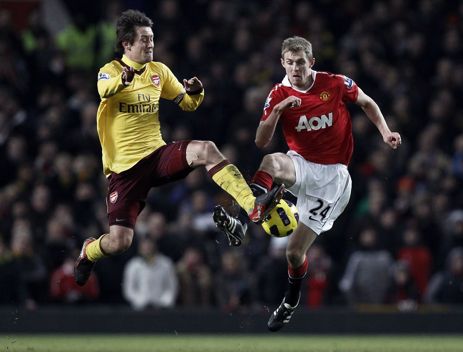 El Manchester United domina la Premier después de ganar, entre otros, al Arsenal (en la imagen)