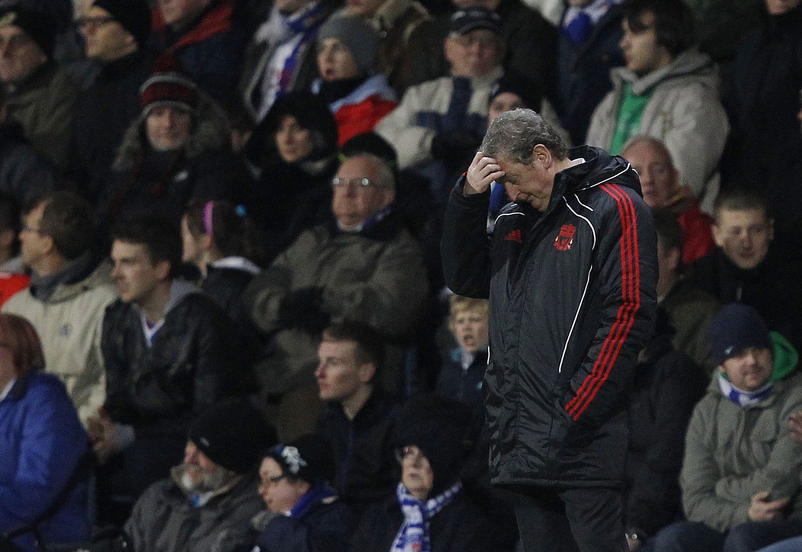 Hodgson durante su último partido como técnico del Liverpool ante el Blackburn Rovers.