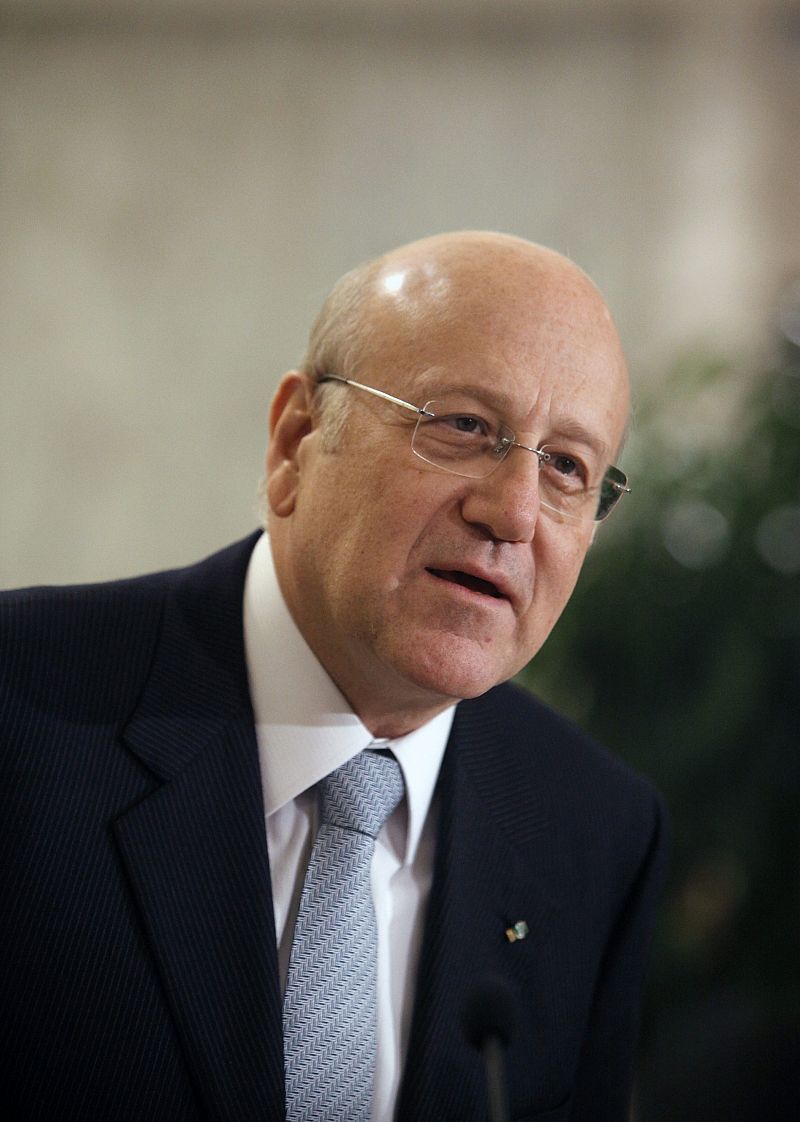El nuevo primer ministro libanés, Najib Mikati, durante una rueda de prensa tras el encuentro con el presidente Michel Suleiman