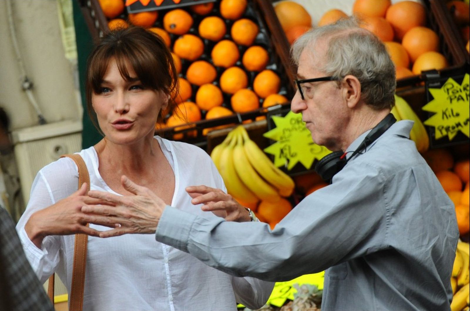 Carla Bruni y Woody Allen durante el rodaje de 'Midnight in Paris', en verano de 2010.