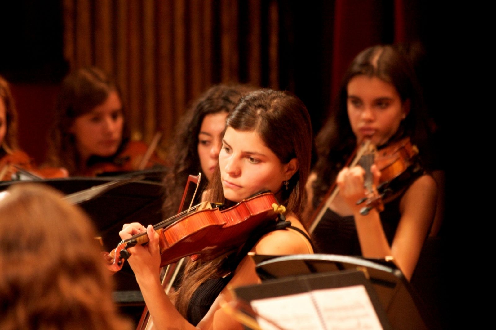 La 'Joven Orquesta de la Comunidad de Madrid' durante un concierto