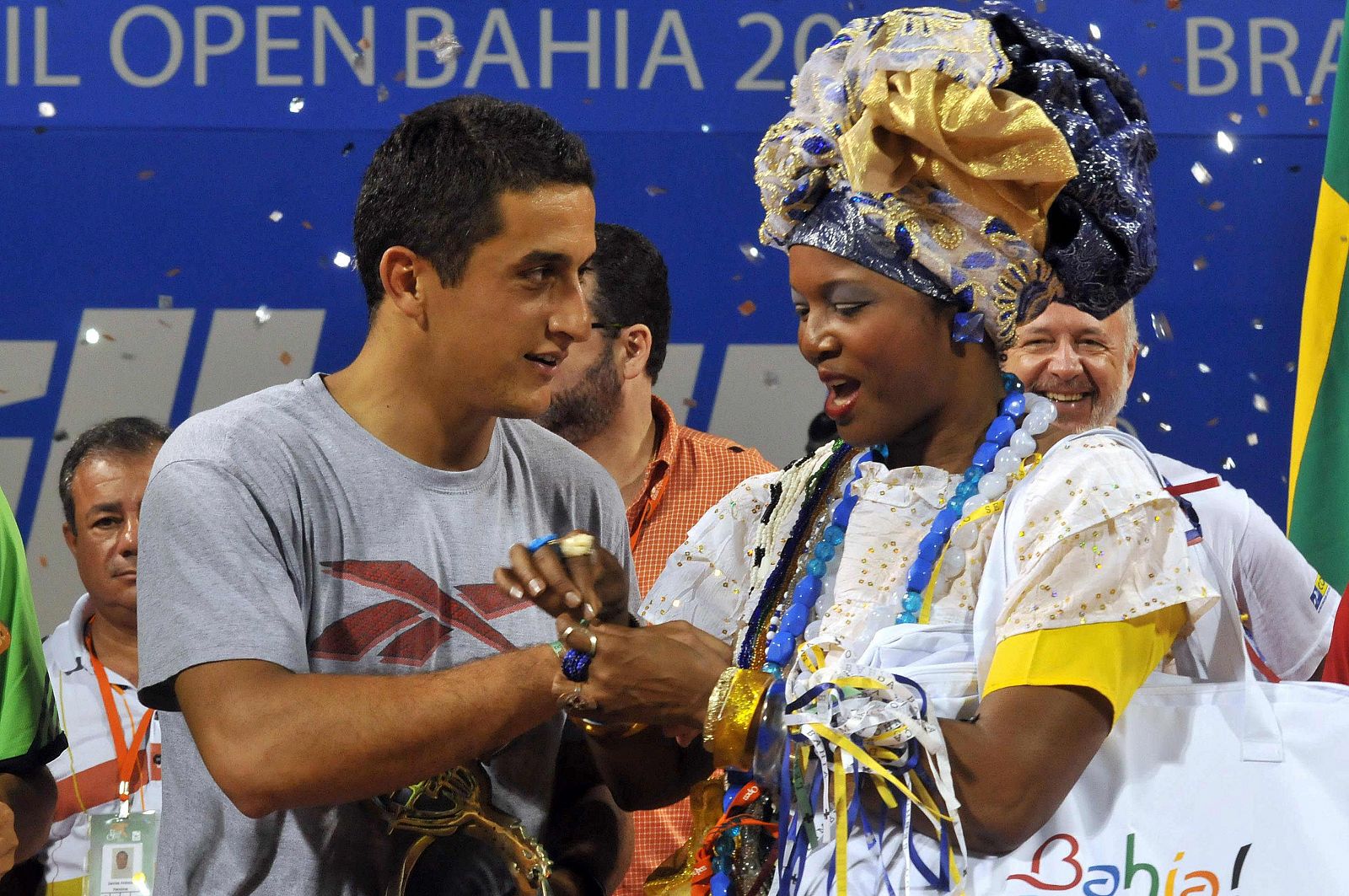 El español Nicolás Almagro celebra su victoria en la final del Abierto de Brasil.
