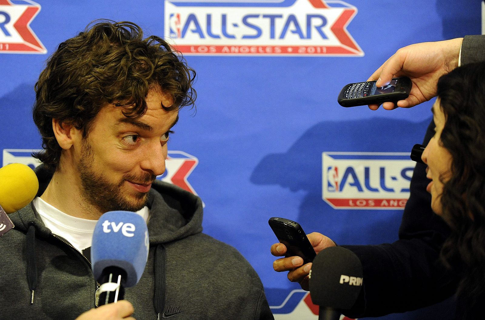 Pau Gasol atiende a los medios en el All Star.