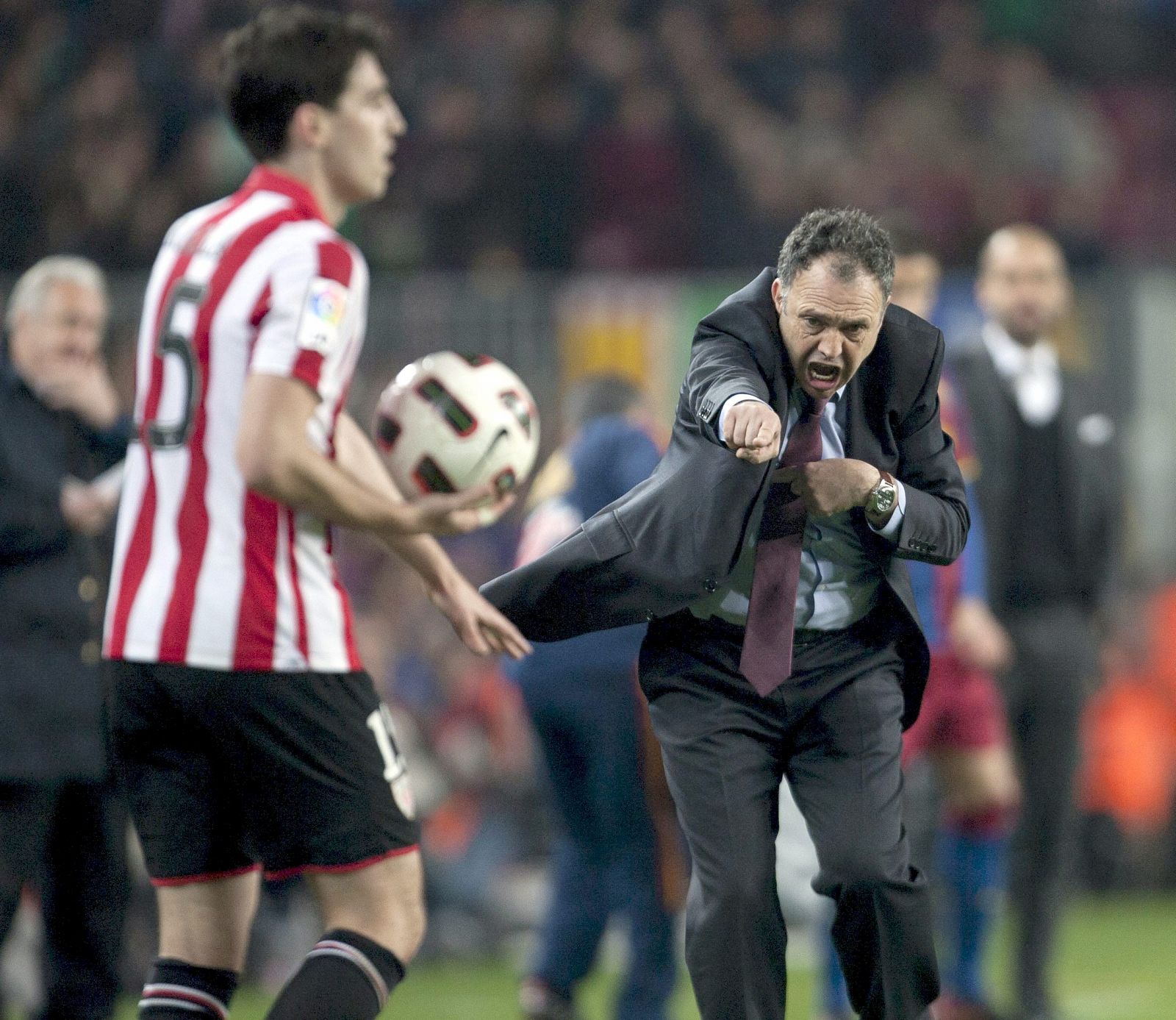 El entrenador del Athletic de Bilbao, Joaquín Caparrós, no podrá contar con Iraola ante el Valencia.