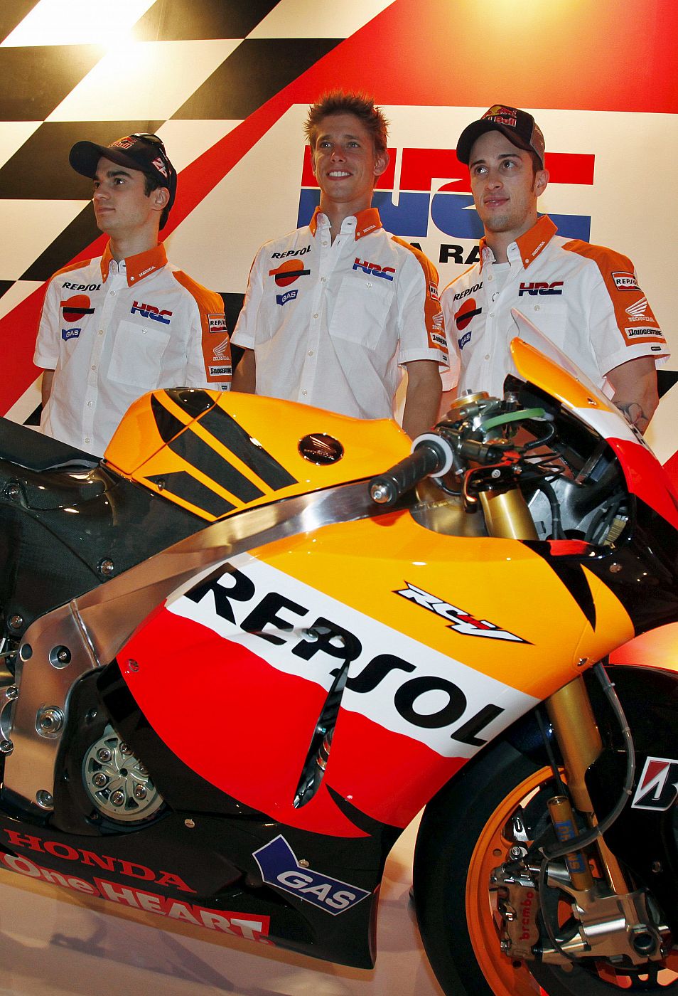 SESIÓN FOTOGRÁFICA DEL EQUIPO DE MOTOCICLISMO REPSOL HONDA EN YAKARTA