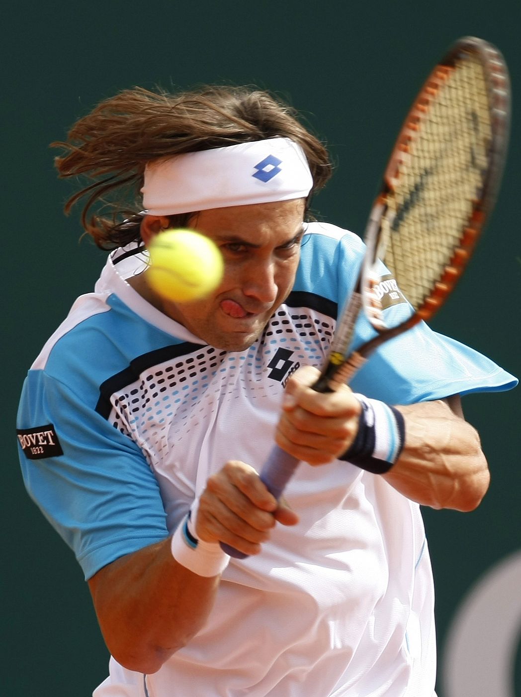 David Ferrer solo ha dejado escapar dos juegos ante su compatriota Feliciano López en Montecarlo.