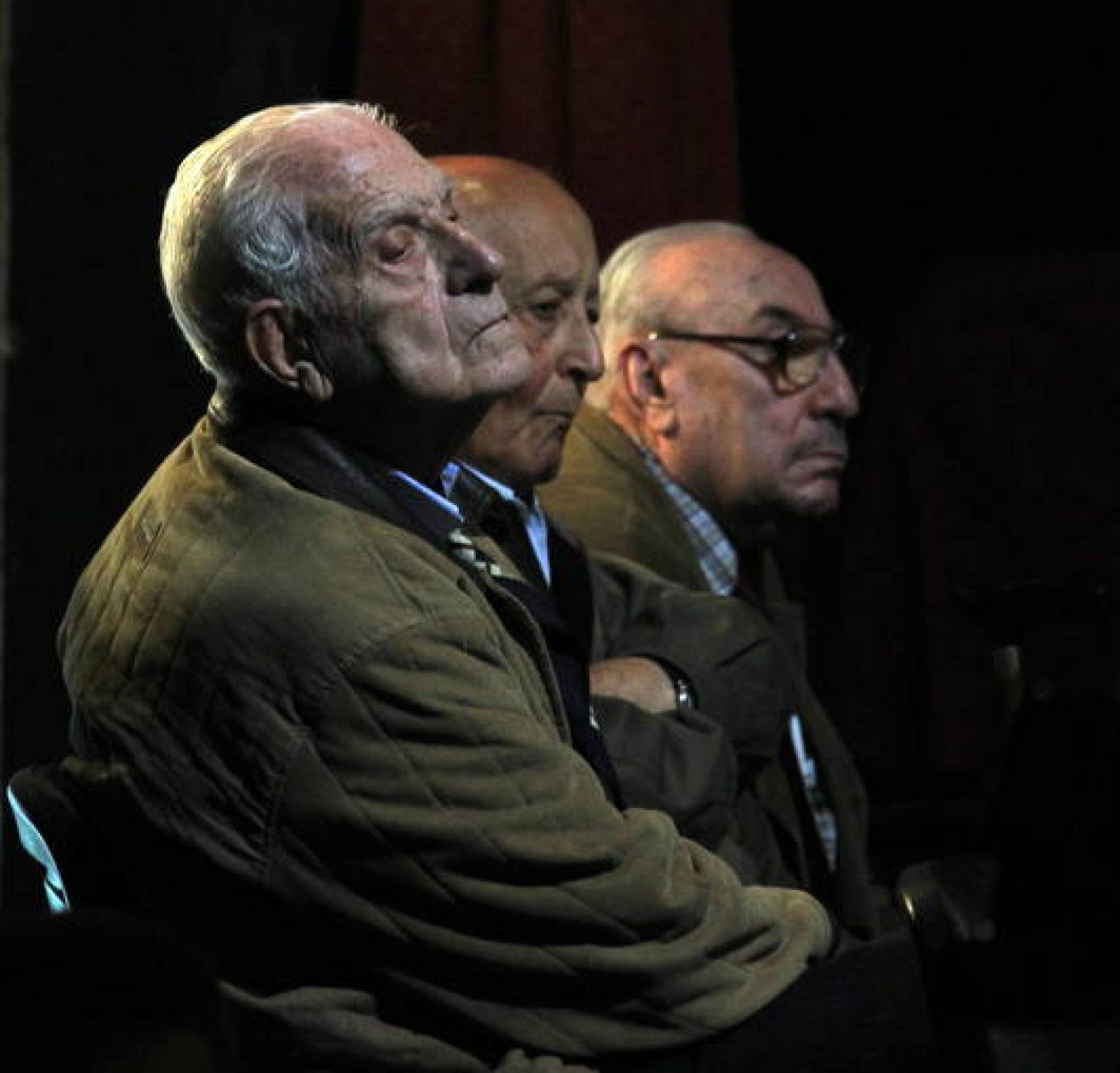 EXDICTADOR ARGENTINO RECHAZA "COMPETENCIA" DEL TRIBUNAL QUE EMITIRÁ SENTENCIA