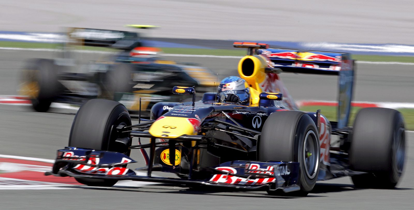 Sebastian Vettel en la tercera sesión de entrenamientos libres para el Gran Premio de Turquía.