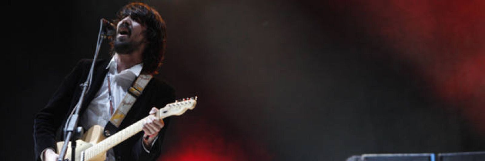 Noni, cantante de Lori Meyers, durante la actuación de la banda