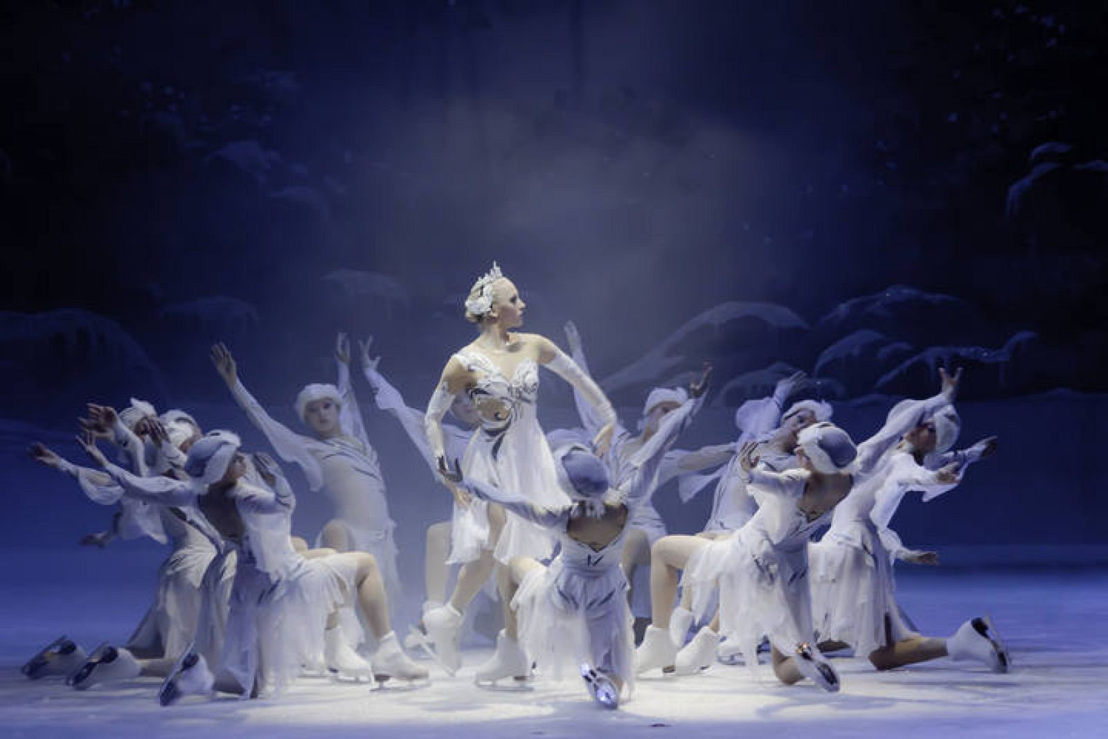 Fragmento de El lago de los cisnes sobre hielo 