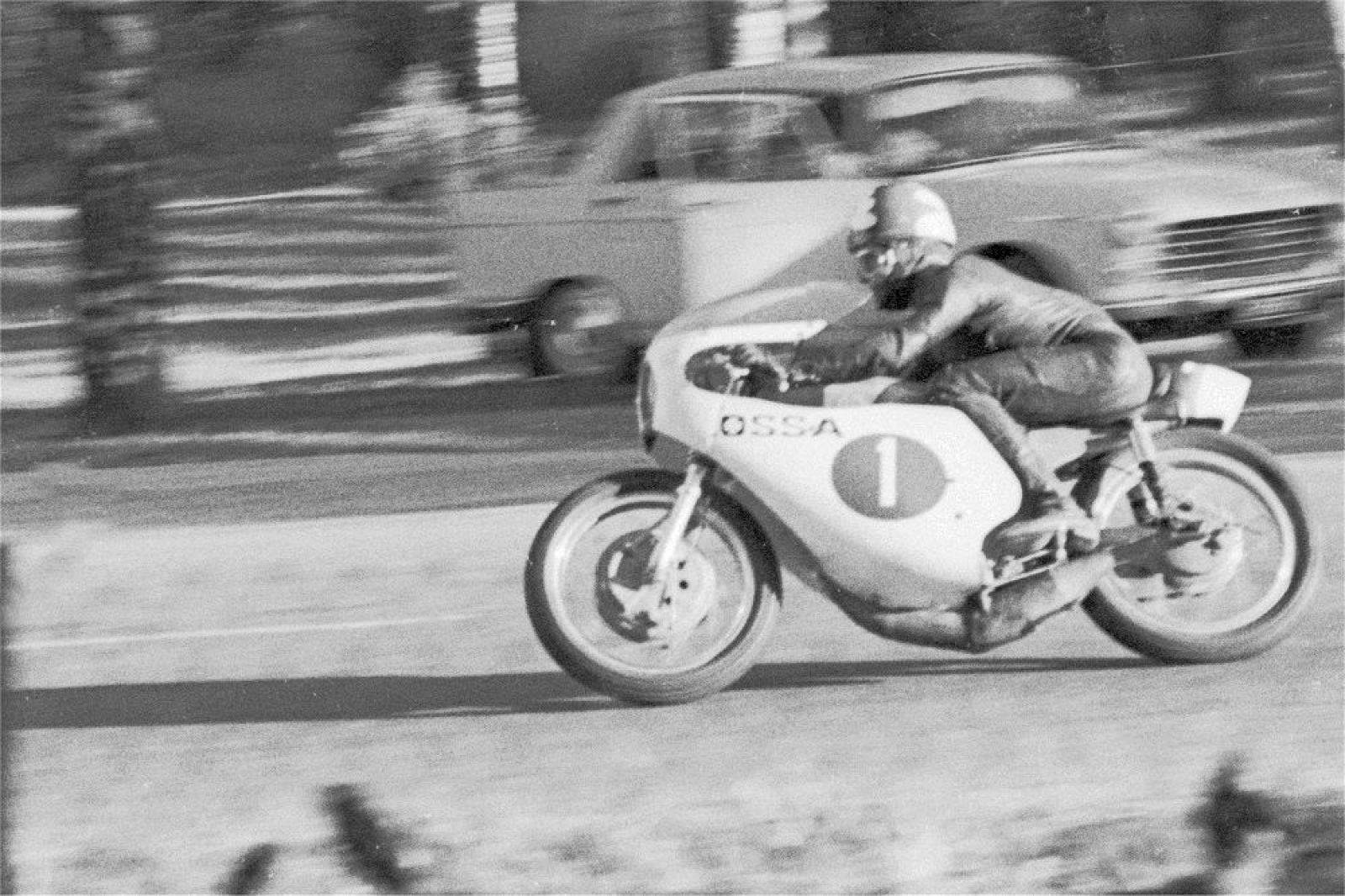 Santiago Herrero durante un Gran Premio del Mundial de 1969.