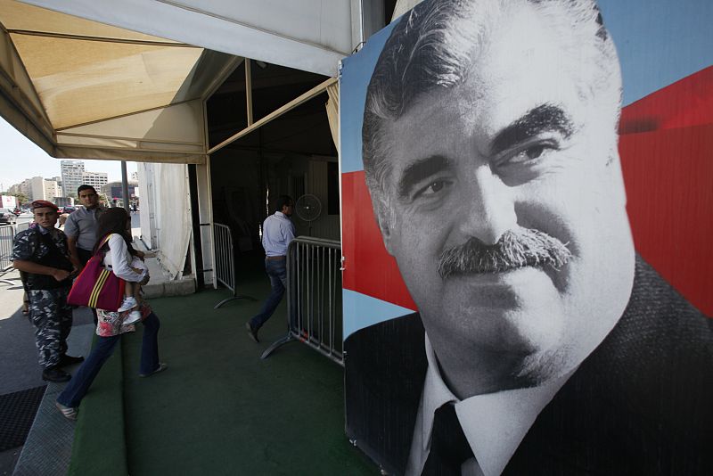 La tumba del exprimer ministro libanés asesinado, Rafik Hariri, se ha convertido en un lugar de peregrinaje.