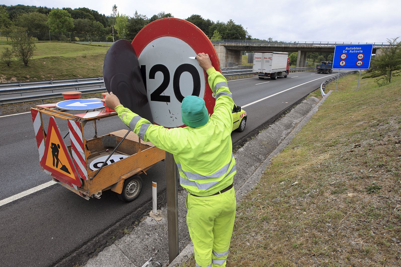 Cambio de las señales de 110 km/h por el de 120 km/h