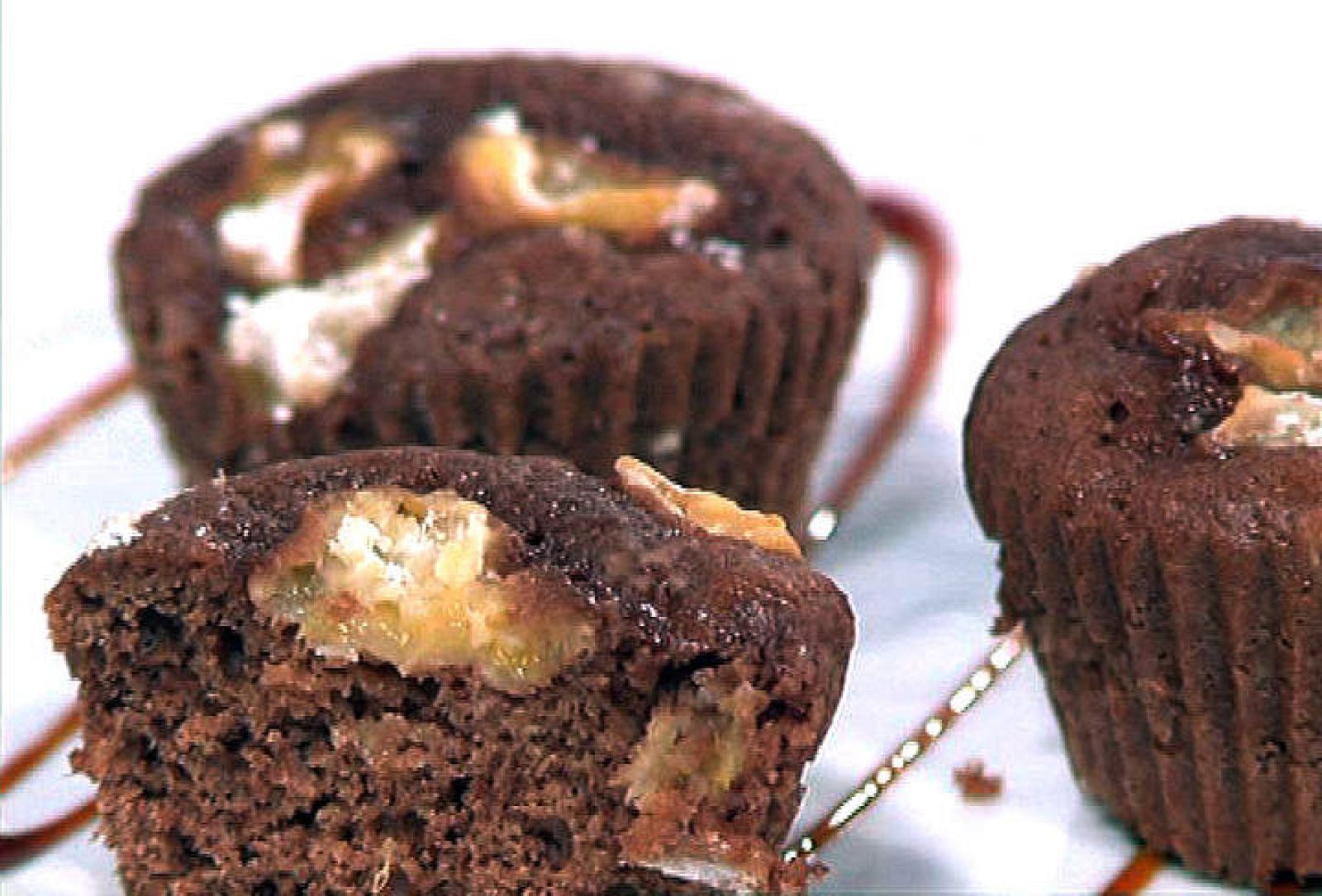  Magdalenas de chocolate, limón y albaricoques 