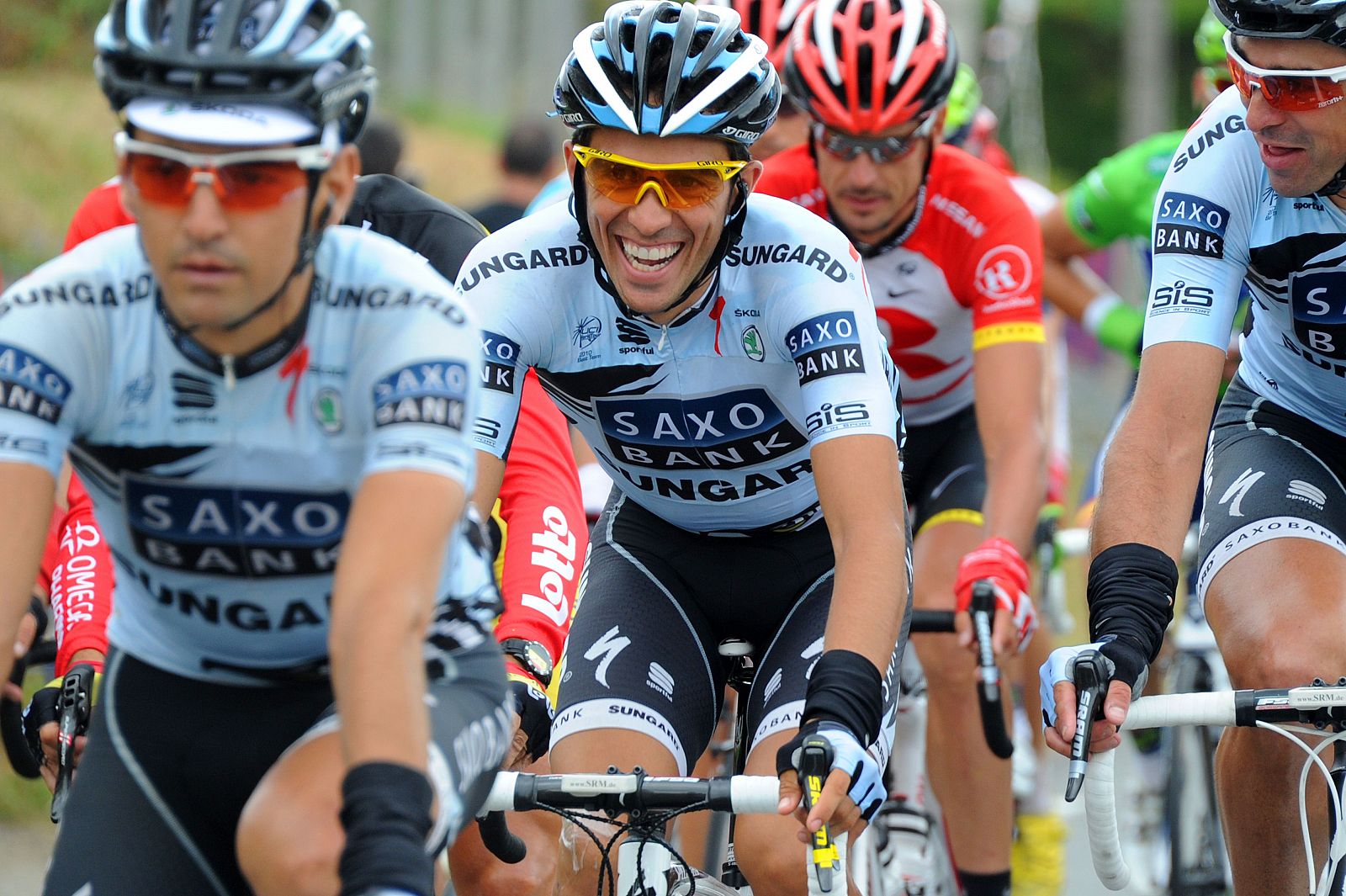 El ciclista español Alberto Contador en un momento de la octava etapa del Tour de Francia 2011.