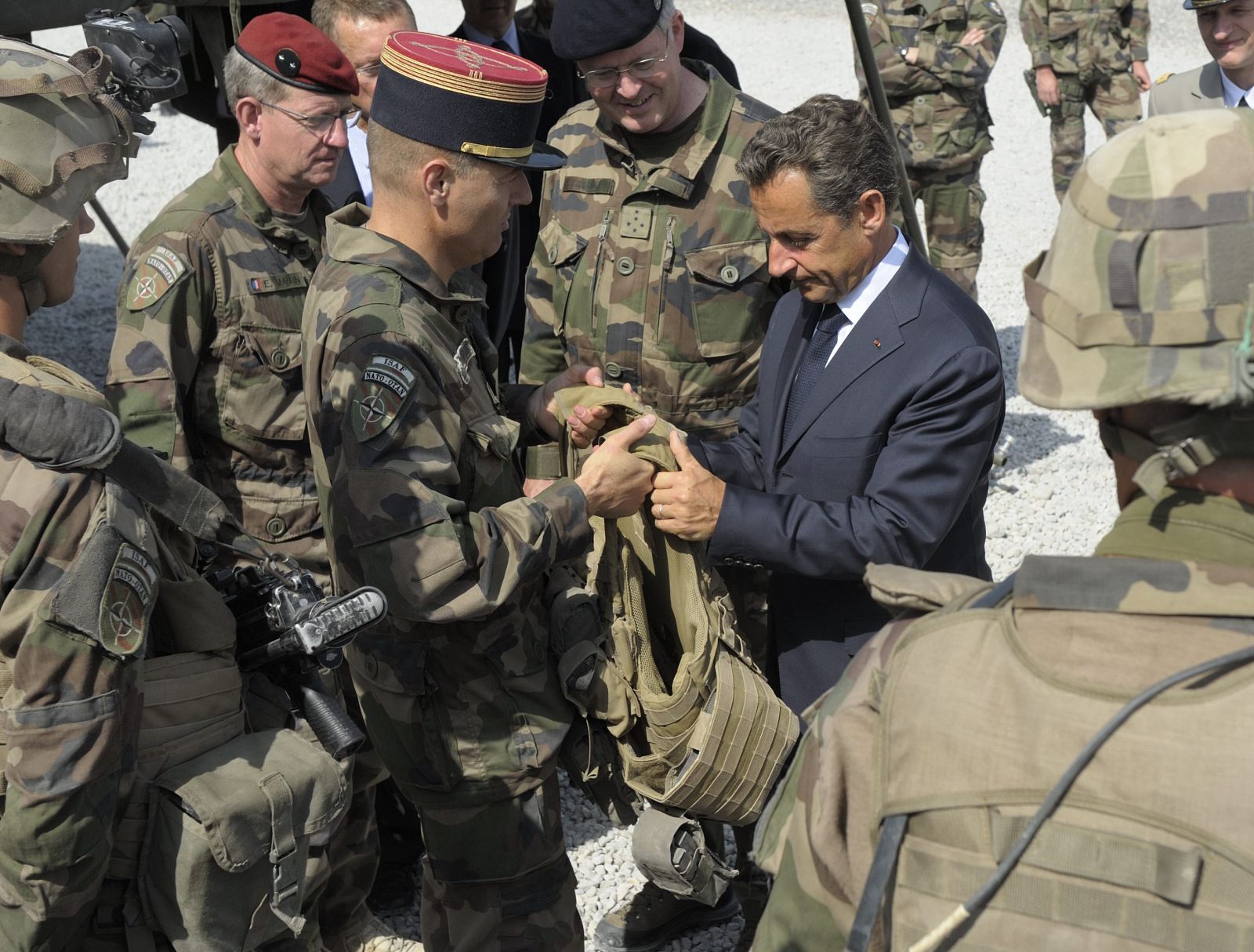 El presidente francés durante su visita sorpresa a Afganistán