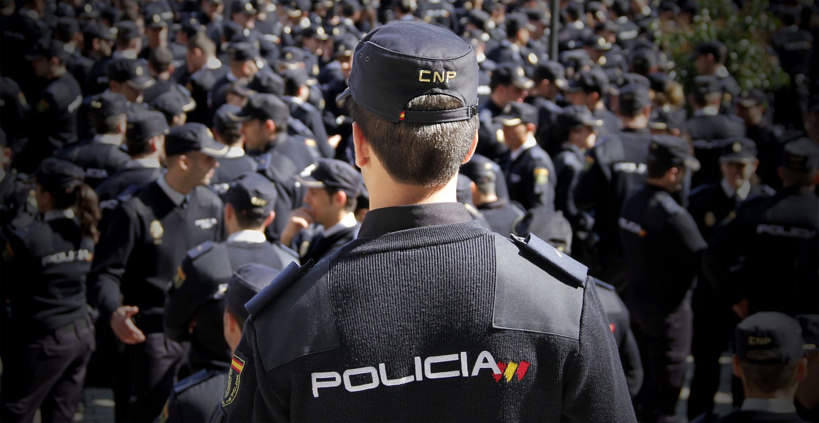 PROMOCION, GORRA OFICIAL UNIFORMIDAD ESCALA BASICA POLICIA NACIONAL