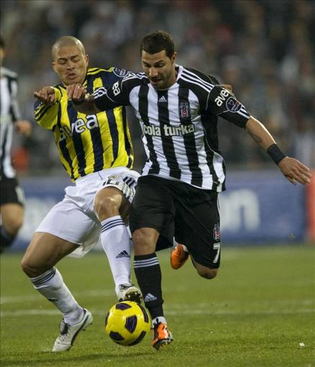 Fenerbahce y Besisktas envueltos en una trama de amaño de partidos