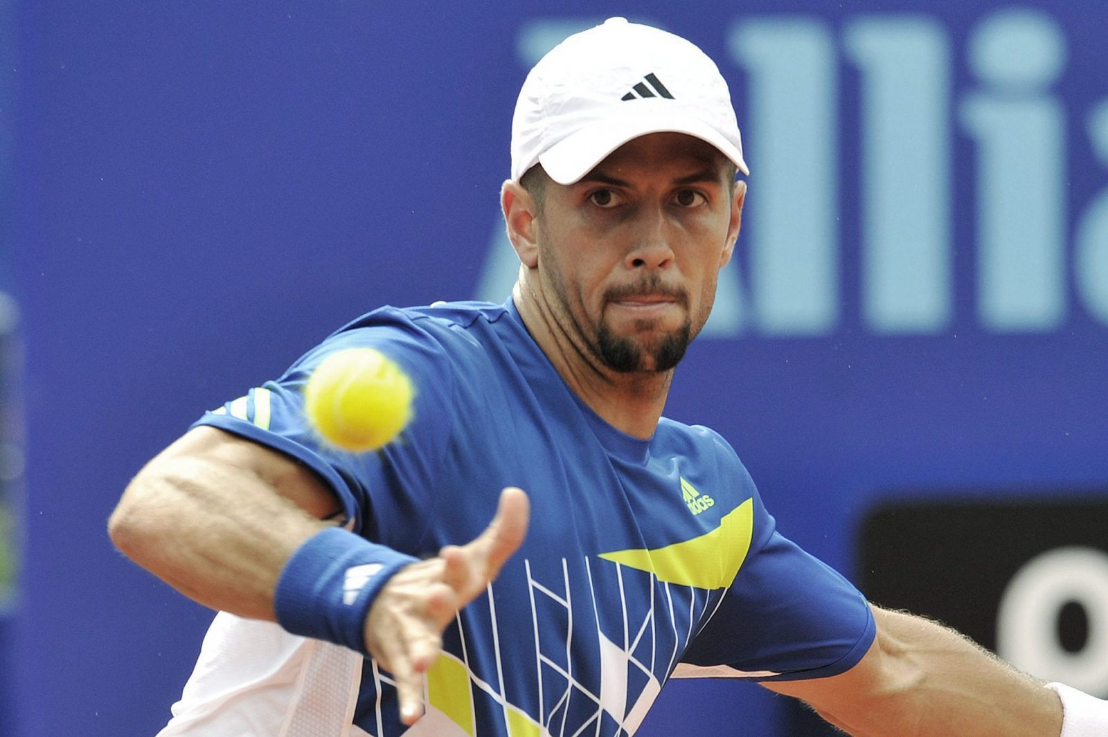 Verdasco pasa a semifinales en Gstaad