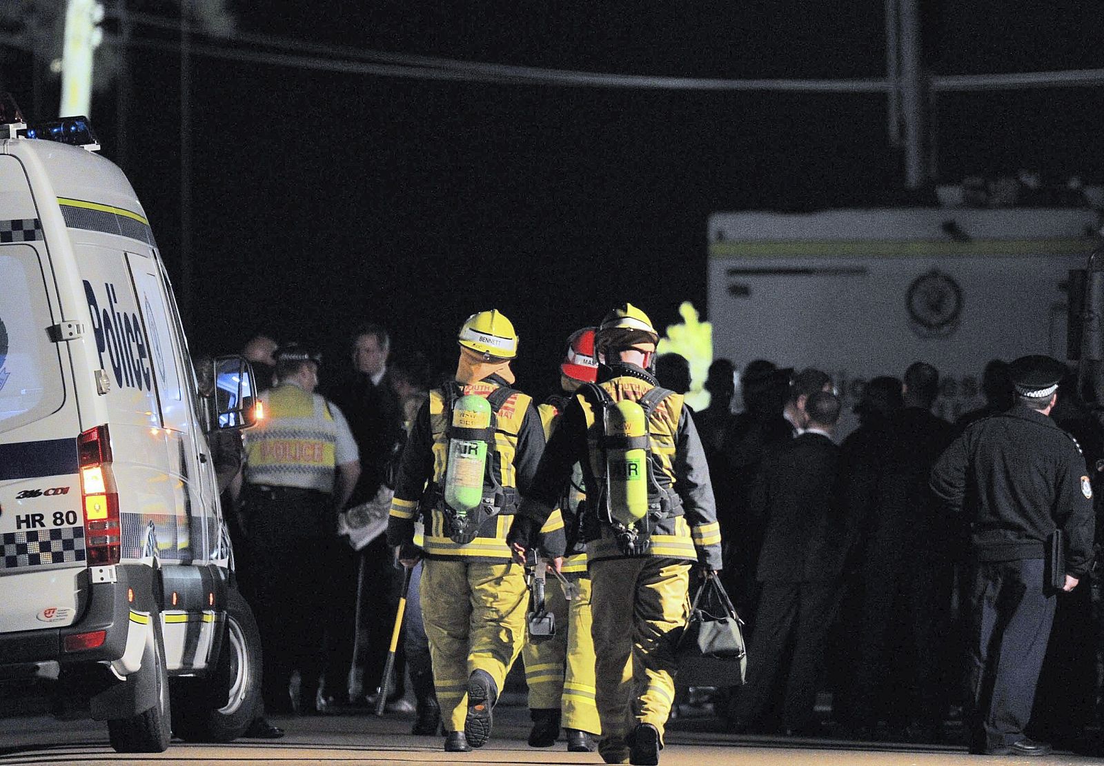 La policía de Sidney patrulla las calles tras el descubrimiento de un artefacto sospechoso en la avenida Burrawong, en Mosman.