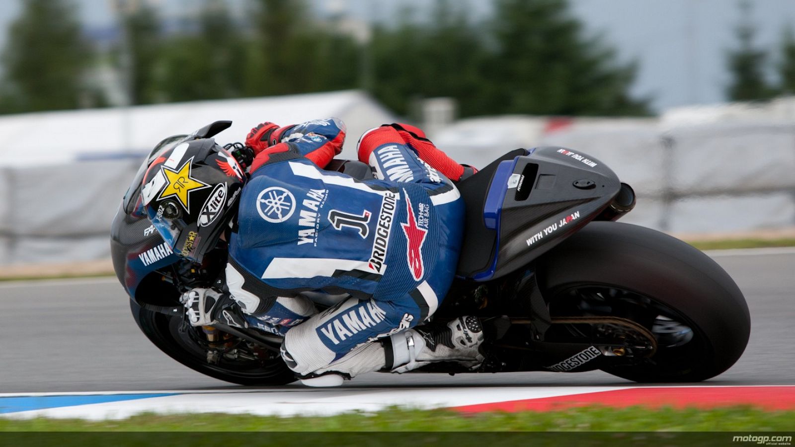 Lorenzo tiene puestas muchas esperanzas en la moto de Yamaha de 2012.