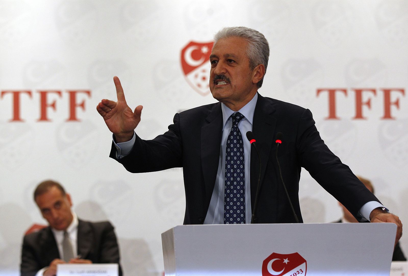 El presidente de la Federación turca, Chaiman Mehmet Ali Aydnlar, en rueda de prensa